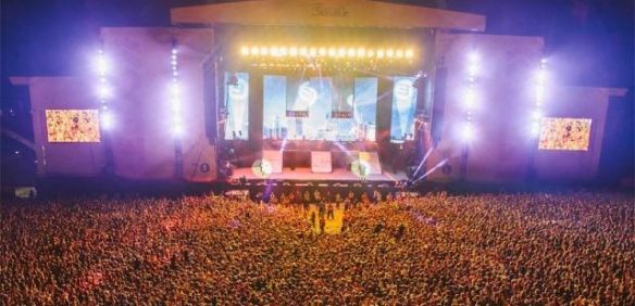 19802_1_leeds-and-reading-festival-2014-tickets-on-sale-3rd-december-9am_ban